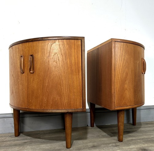 Stylish mid century - mid,