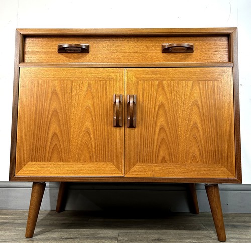 Stylish mid century - stylish, mini